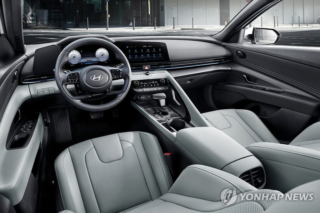 신차 내더니 "가성비로 1위 찍었다"…팰리세이드·스포티지 제치고 '초대박' 4 아반떼 최다 판매