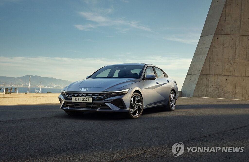 신차 내더니 "가성비로 1위 찍었다"…팰리세이드·스포티지 제치고 '초대박' 2 아반떼 최다 판매