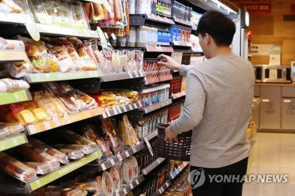 "소비쿠폰 여기서 써야하나?" "이 정도로 싸질 줄이야"… 소비자 '들썩' 2 편의점