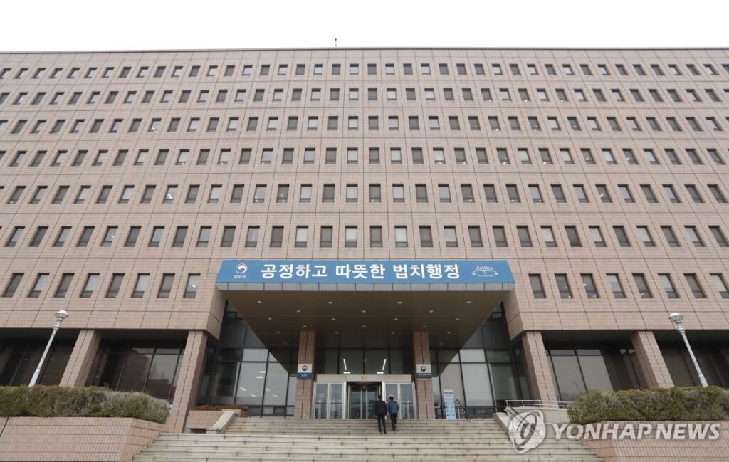 "여기가 한국 맞나요?" 정부 총출동해서 뒤집어보니…37만명 '우수수' 덜미 3 불법체류 외국인 적발