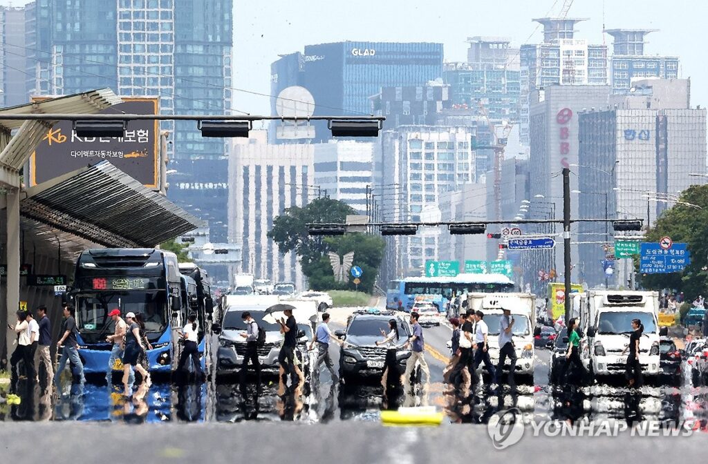 전문가 경고 나오더니 "심상치 않은 지구?"…한국도 예외 아니다 '비상' 5 폭염