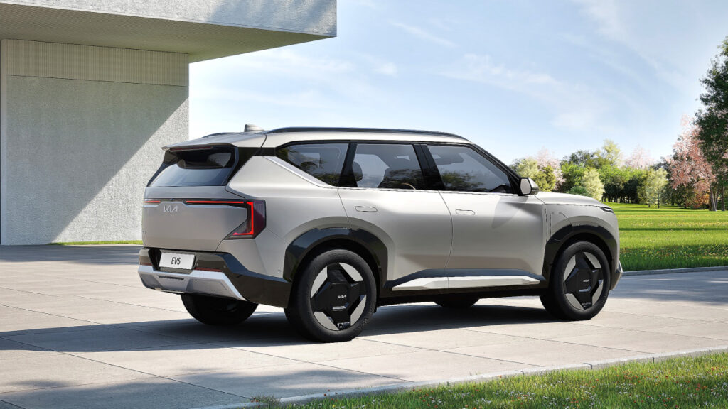 "불티나게 팔리겠네"…마침내 공개된 스포티지급 SUV, 이대로 나오면 '초대박' 2 SUV