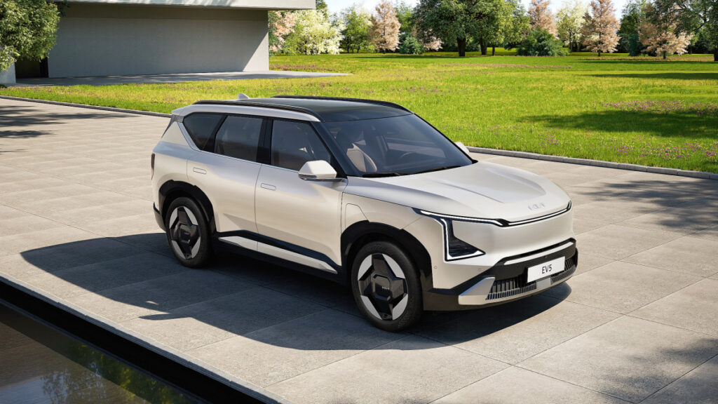 "불티나게 팔리겠네"…마침내 공개된 스포티지급 SUV, 이대로 나오면 '초대박' 4 SUV