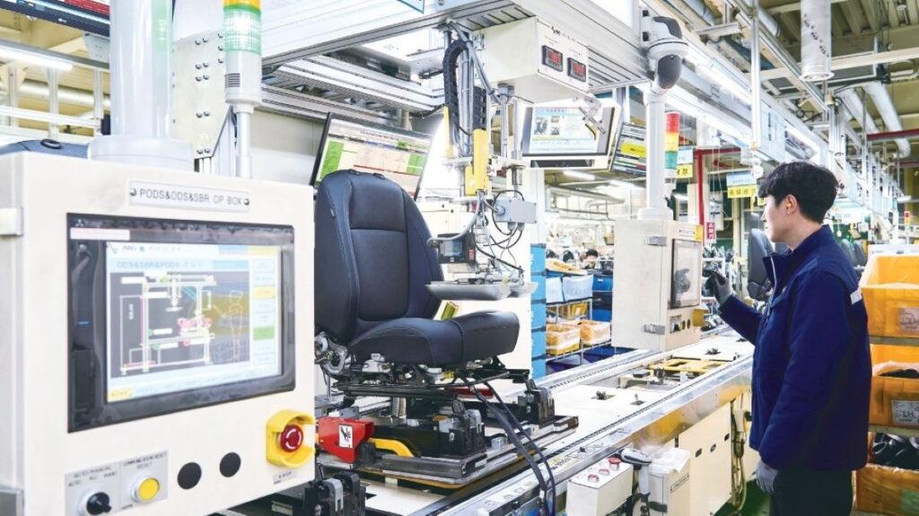 심상치 않더니 "한국이 일본과?"... 회장님이 제시한 '놀라운 해법' 뭐길래 3 AI