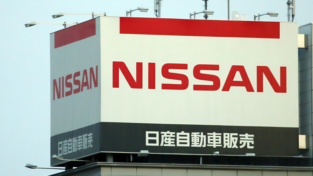 60년 버텨왔는데 "24만대→5만대로"…'마지막 희망' 꺾인 자동차 브랜드 5 Nissan plant utilization rate plunges (5)