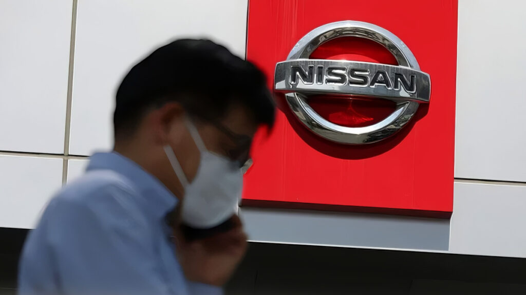 60년 버텨왔는데 "24만대→5만대로"…'마지막 희망' 꺾인 자동차 브랜드 7 Nissan plant utilization rate plunges (7)