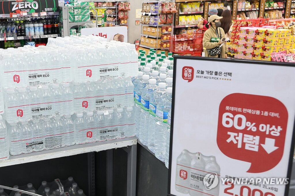 한 끼 500원? "이제 맘껏 먹을 수 있겠네"…서민들 '우르르' 몰리더니 '활짝' 4 PB상품 완판 행진