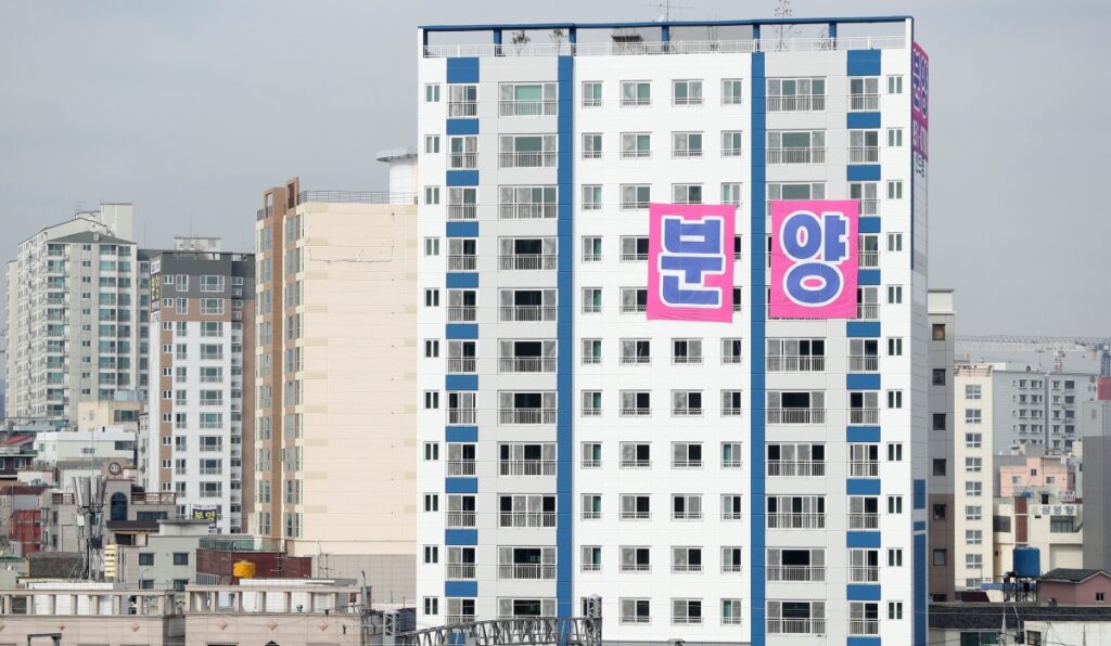 10억 로또 아파트? "22만 명 몰렸다"...역대급 잭팟, 어디길래? 4 청약