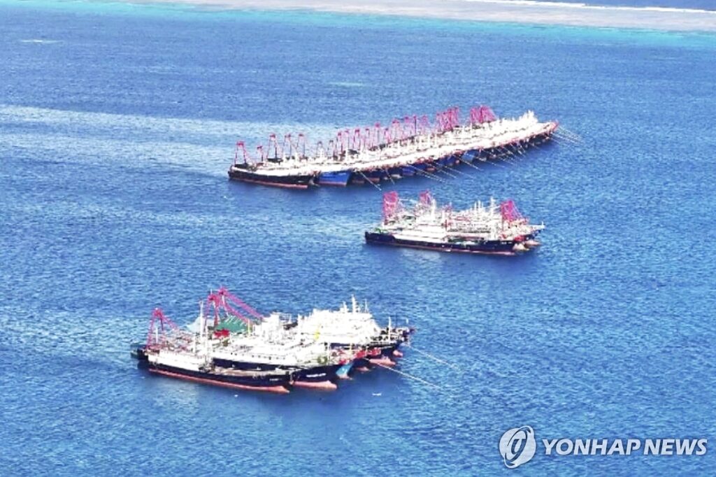"30년 된 중고 함정도 마다하지 않는다"...일본에 매달린 '이 나라', 절박한 이유 3 중국