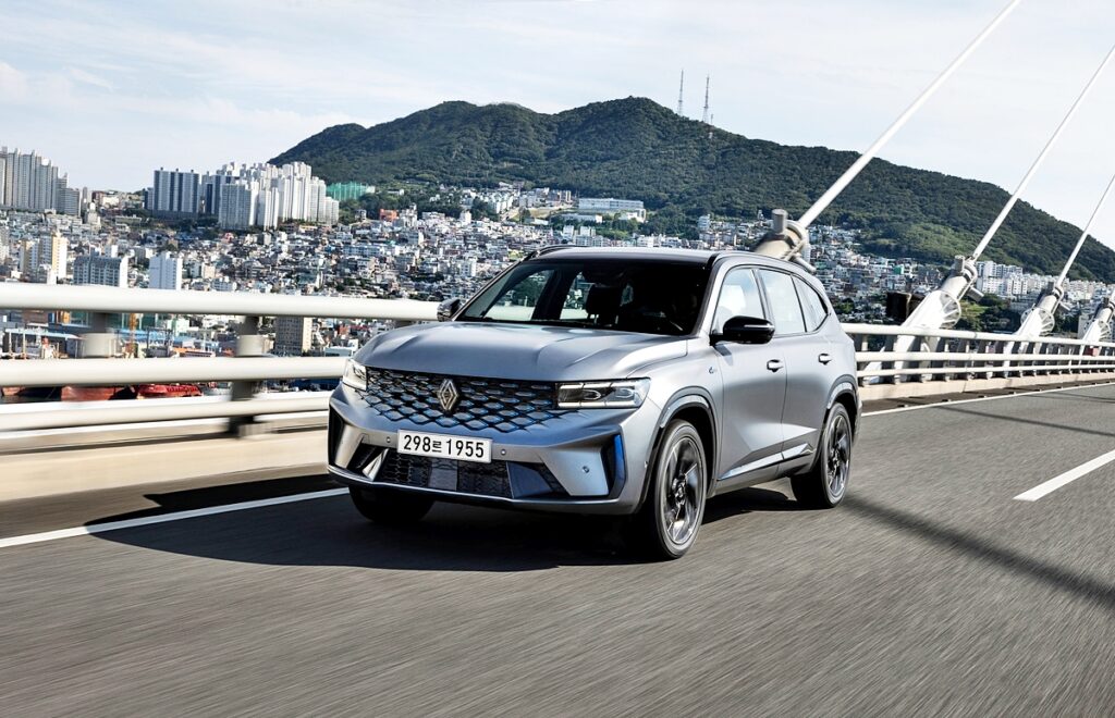 잘 만든 車 하나 덕분에 '2배 잭팟' …실적 희비 극명히 갈린 SUV, 정체가 뭐야? 3 그랑 콜레오스