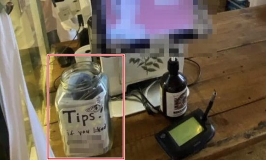 "돈을 또 내라고?", "여기 한국 맞아요?"... 소비자들 '불만' 폭발 이유가 4 팁