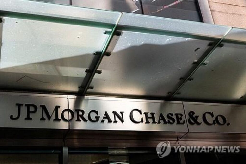 "요새 은행에 저금을 누가해요"…'전례 없는 결정'에 엄청난 판도 변화? 3 비트코인