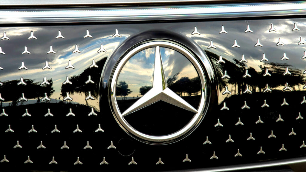 벤츠 BMW 엔진 공유