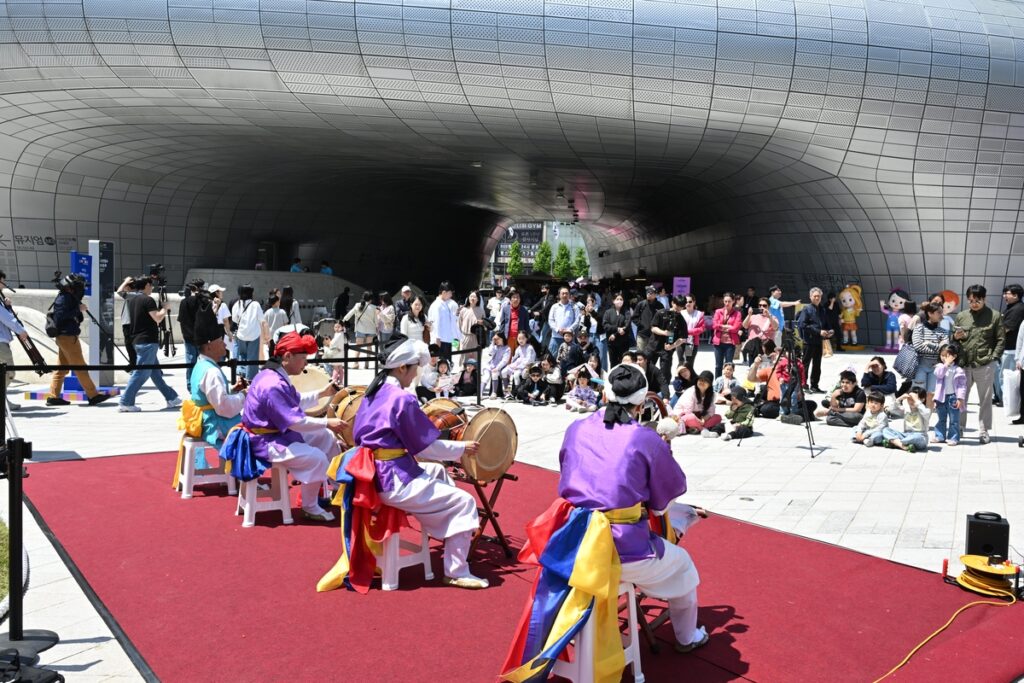 DDP surpasses 10 million visitors