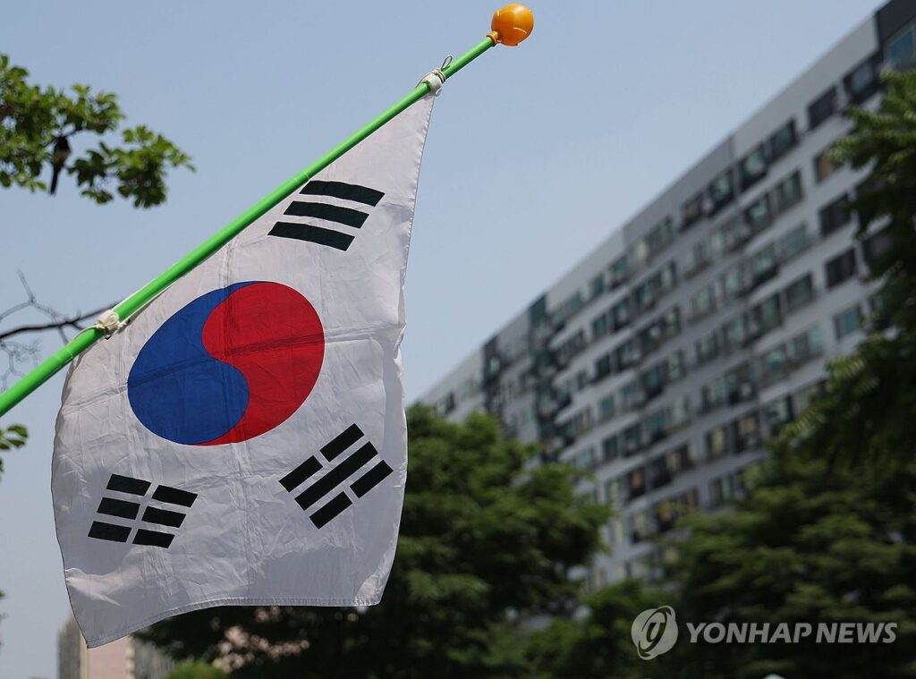 "20년 전만 해도 이렇지 않았는데"… 이상할 정도로 '텅' 비었다, 무슨 일? 5 태극기
