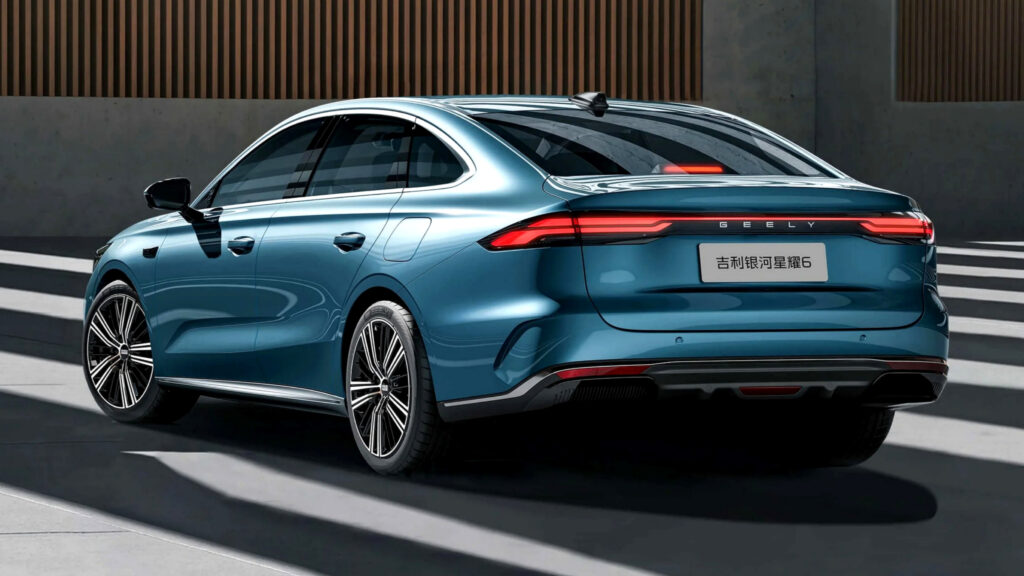 "아반떼보다 500만원 싸다고?"…앞은 BMW, 옆태는 벤츠? 연비까지 '대박' 3 지리 갤럭시 스타샤인 6