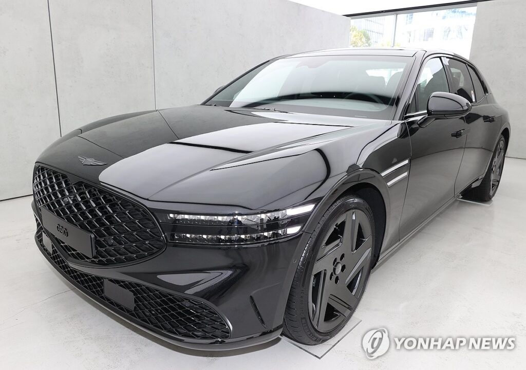 "그랜저 뺨치는 플래그십인데 천만원대?"..회장님 전용車 , 요즘 재평가 받는 이유 2 제네시스 EQ900 중고차