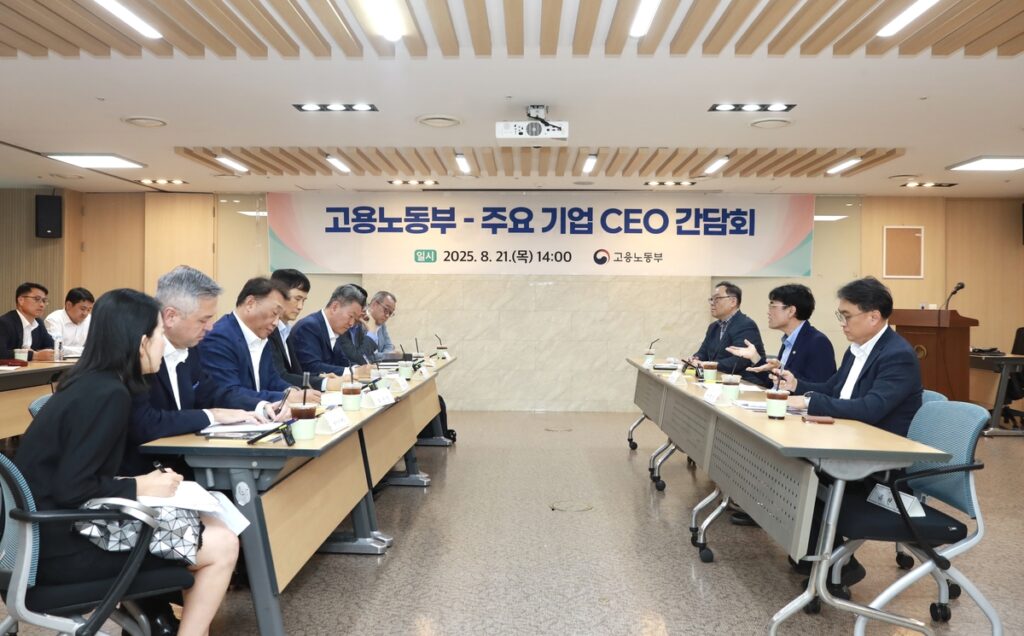 15만 명 밥줄인데 "이대론 한국서 일 못한다?"… 이유 보니 '맙소사' 2 한국GM