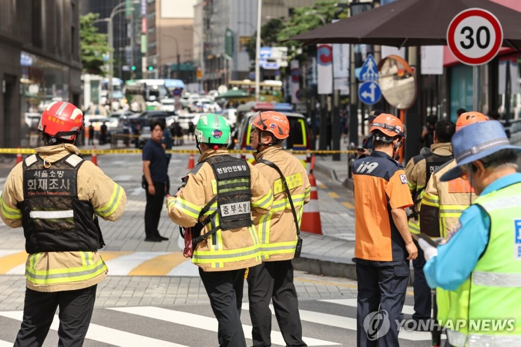 "이게 정말 한국이 맞나요?", "요즘 들어 왜 자꾸"... 불안 떠는 국민들 '발 동동' 3 협박