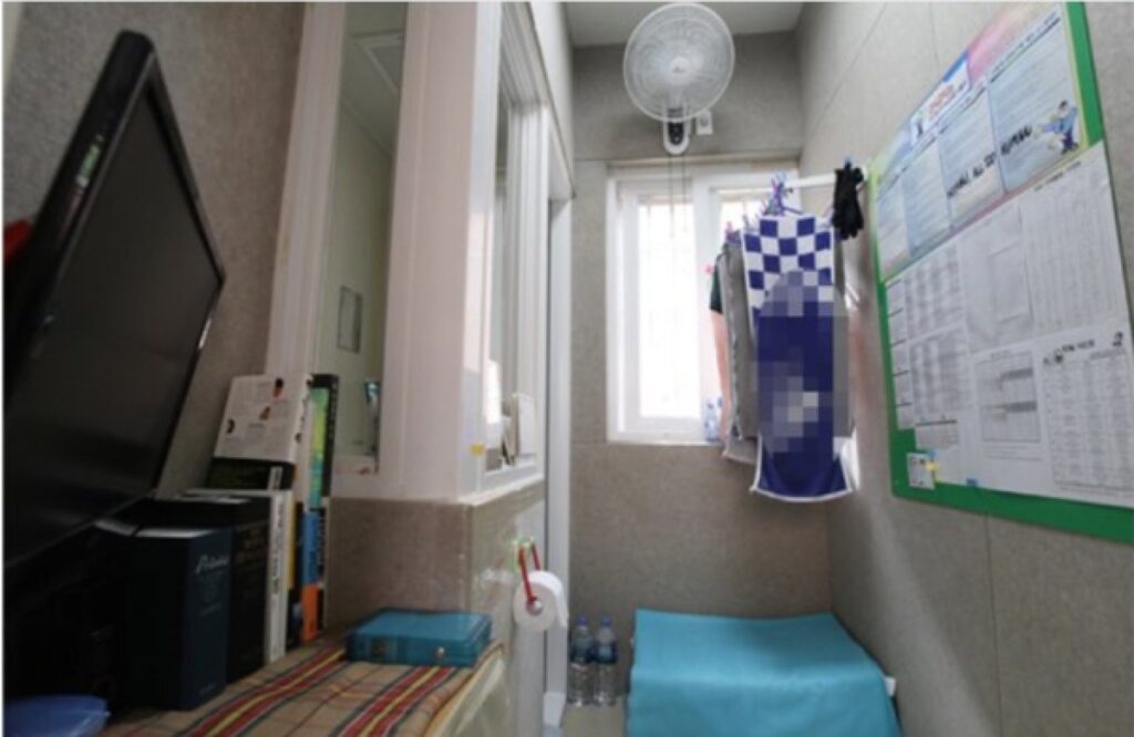"김치찌개, 달걀 후라이"…남부구치소 독방 수감 김건희, 한 끼에 얼만가 봤더니 2 김건희 구속