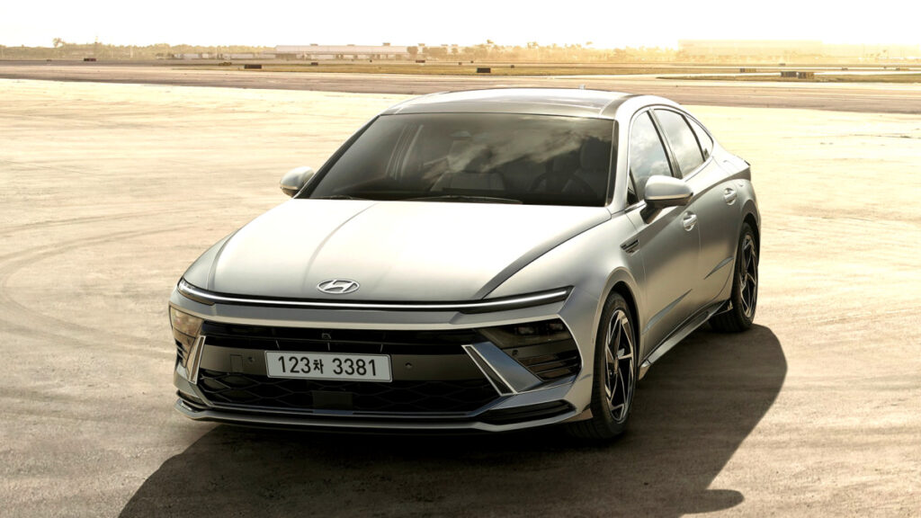 "이 구성에 이 가격?"…쏘나타 '가성비 갑' 트림 등장에 소비자들 지갑 '활짝' 2 2026 쏘나타 디 엣지