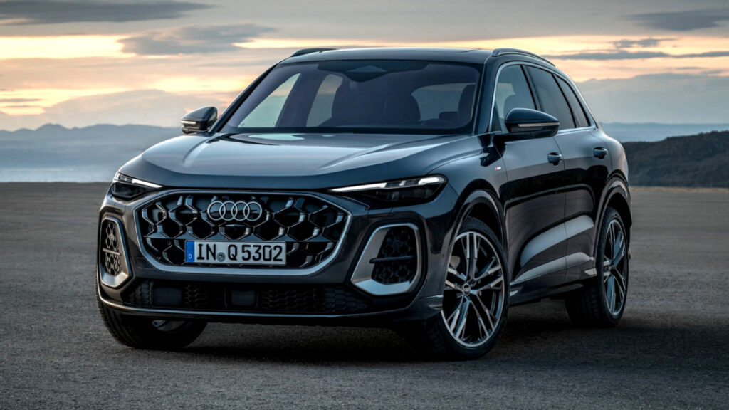 "BMW·벤츠 잡으러 왔다"…경쟁 모델 압도하는 디자인에 '지갑 열려' 2 아우디 Q5 가솔린 출시