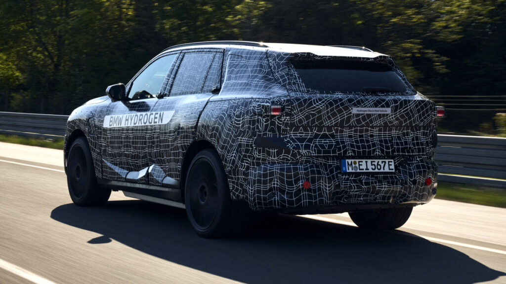 BMW 차세대 X5 공개