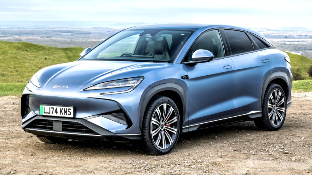 "싸다고 좋아했더니"…한국만 핵심 기능 '다 빼고' 출시? 소비자들 '분통' 2 BYD 씨라이언7 출시