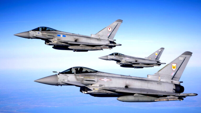 연합 훈련에 등장한 나토 전투기