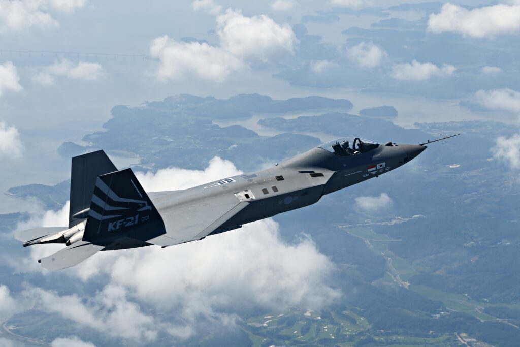 "천조국 아성마저 뒤흔든다" …180도 달라지는 '신형 KF-21', F-35도 못 이룬 성과 봤더니 5 KF-21