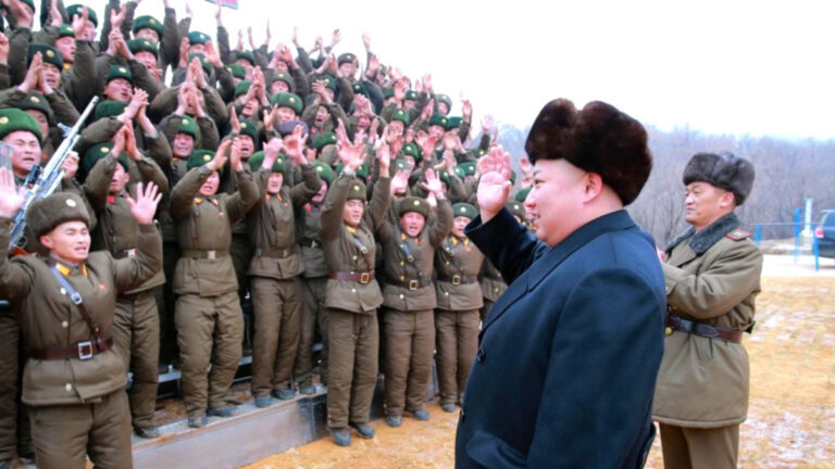 북한군 부대 시찰