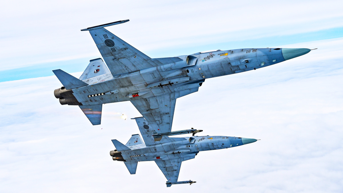 F-5