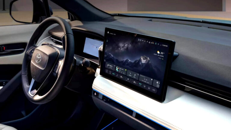 토요타 SUV 프론트랜더 공개