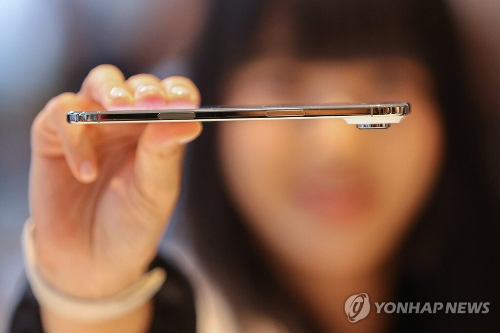 "애플 감성 다 죽었다" 등 돌린 소비자들?… 혹평 뚫은 자신감에 '관심 집중' 5 애플