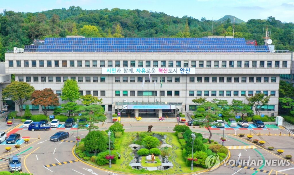 "집주인 이름이 이상해요" 시민들 '불만 폭발', 결국 여기까지 나섰다 2 외국인 토지거래허가구역
