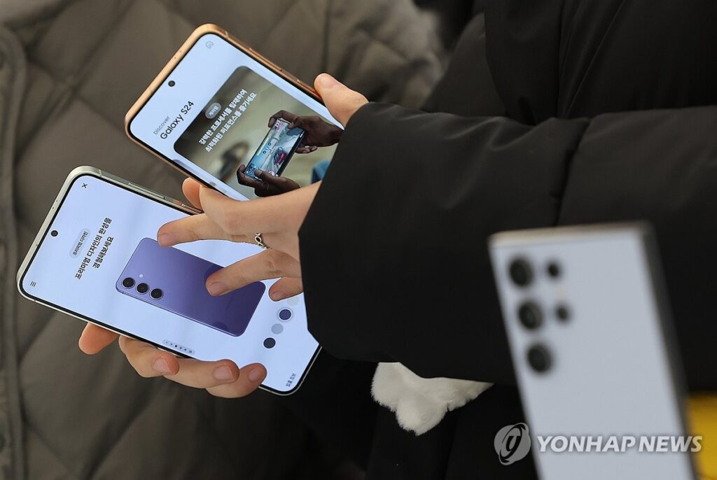 핸드폰 너무 비싸다더니 "삼성이 해냈다"…서민들 웃음꽃 '제대로 터진 이유' 3 아이폰 17 공개