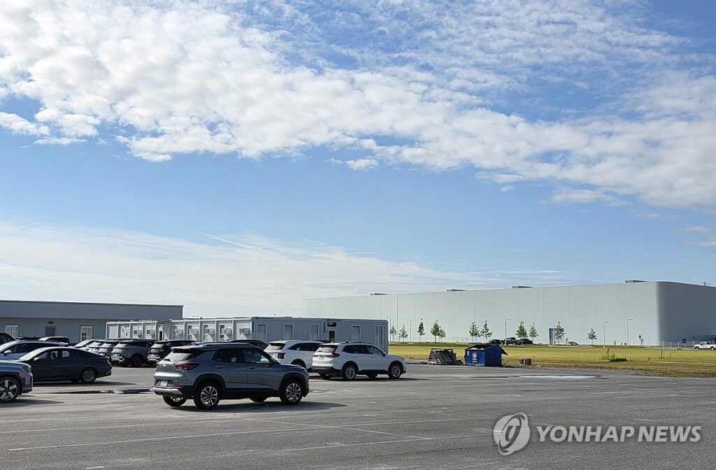 "300명 기술자 '눈물의 귀국'"...뒤에 남은 韓 공장 '초토화' 4 미국 공장