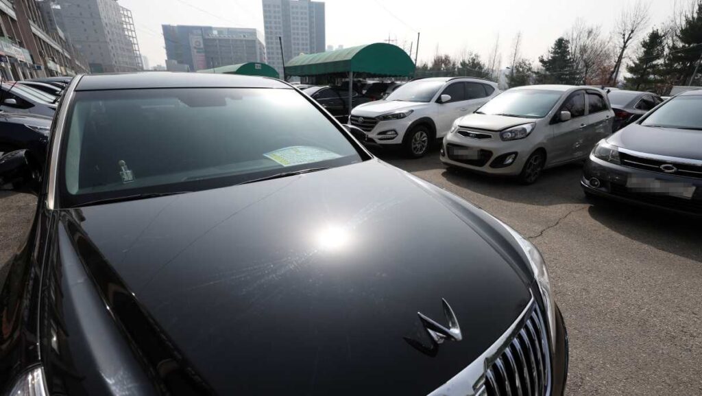 "내 차 어떡합니까"…운전자들 '피눈물' 흘리게 한 '인터넷 꿀팁' 2 와이퍼 비누 사용