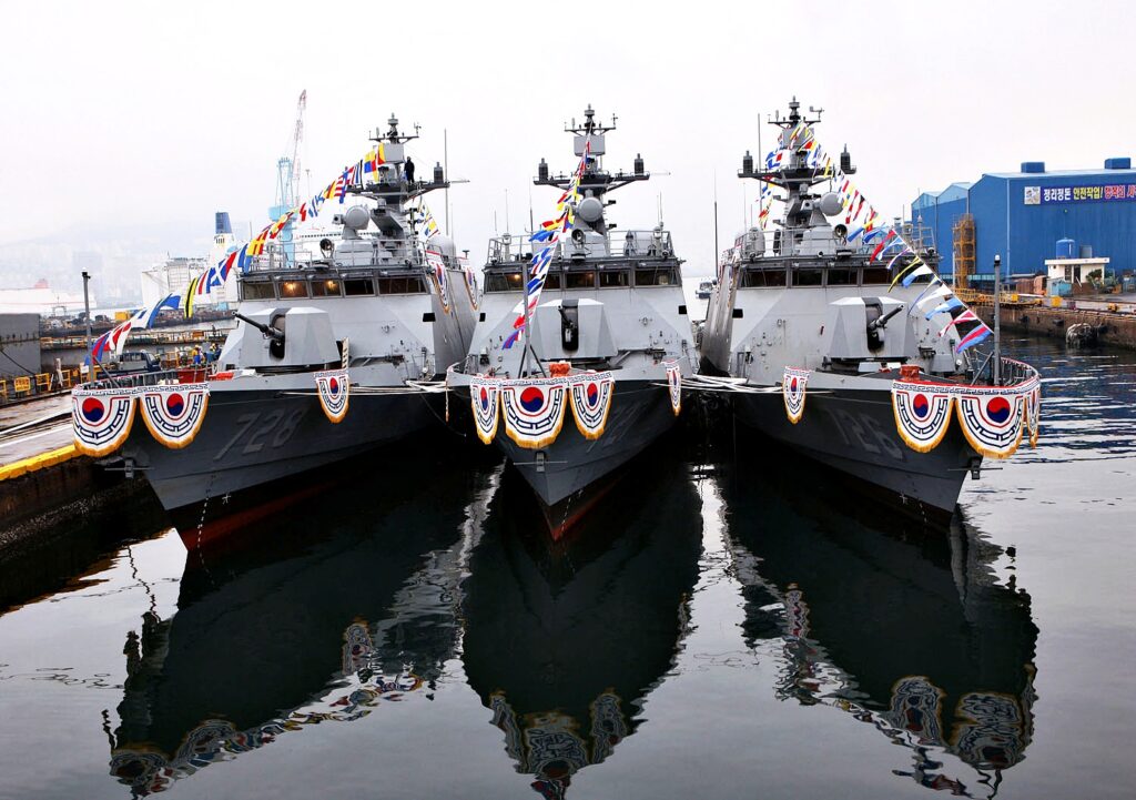 北 해군은 무서워서 '벌벌', "끝내 우리 손으로 완성" …단 한 발로 격침하는 '비밀 무기' 드디어 2 76mm 철갑고폭탄