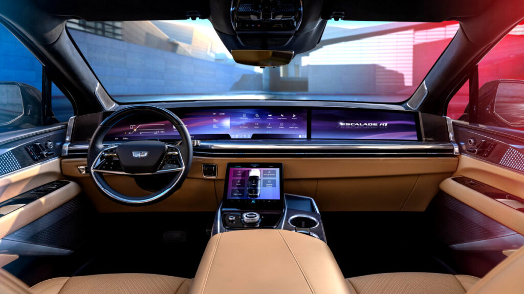 에스컬레이드 IQ 출시