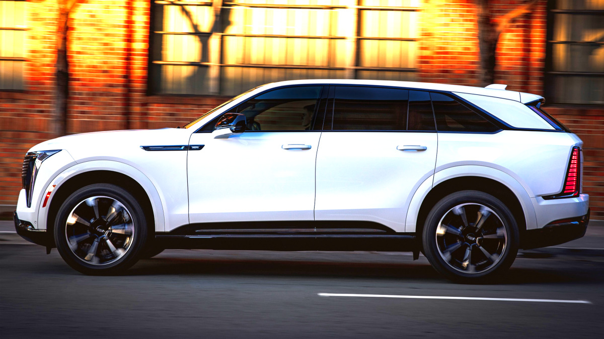 에스컬레이드 IQ 출시