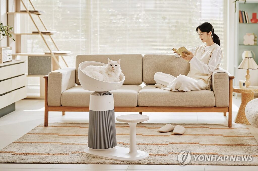 스마트폰 접은 LG "美에서 결국 일냈다"…"최고" 소리 들으며 극찬 쏟아진 이유 2 LG전자 에어로 시리즈 호평