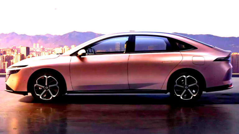 닛산 세단 공개