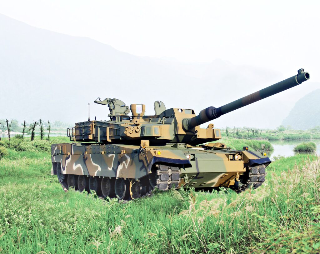 "한국 무기 사기 위해 15년 세월도 버티겠다" …전차·장갑차 싹쓸이 발표한 '이 나라', 대체 몇 대야? 5 K-2 전차