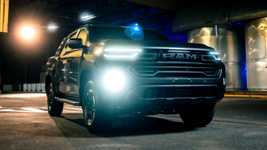 "고급차라 비싸게 팔더니"...속은 '싹 다 중국산', "이럴 수가" 4 램 다코타 워록