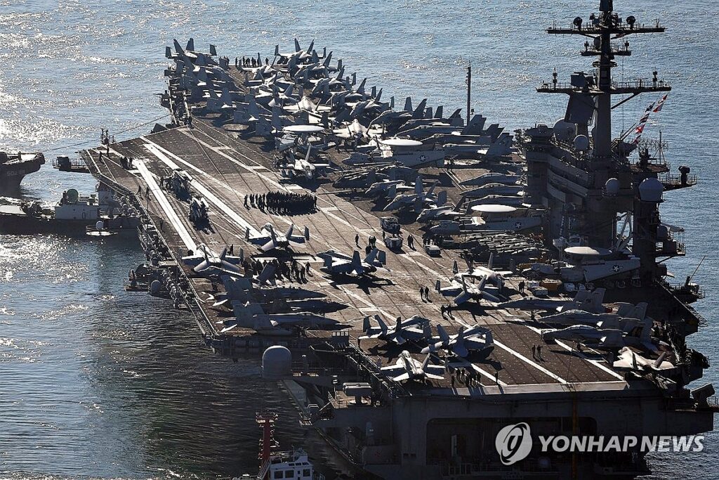 "천조국 명성은 어디로 가고 이 지경으로" …'사진 한 장'에 '발칵' 뒤집힌 미국, 이제 어쩌나 4 미 항공모함