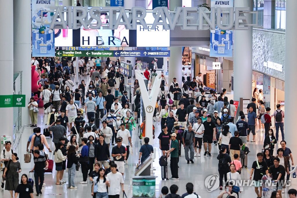 “요즘 애들 기특하네”, “단돈 2만원으로 효도를?”…요새 부모님들 ‘웃음꽃’ 핀 이유 4 여행자보험 매출 급등