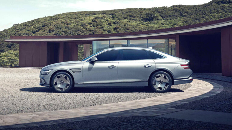 볼보 전기 세단 ES90 사양 공개