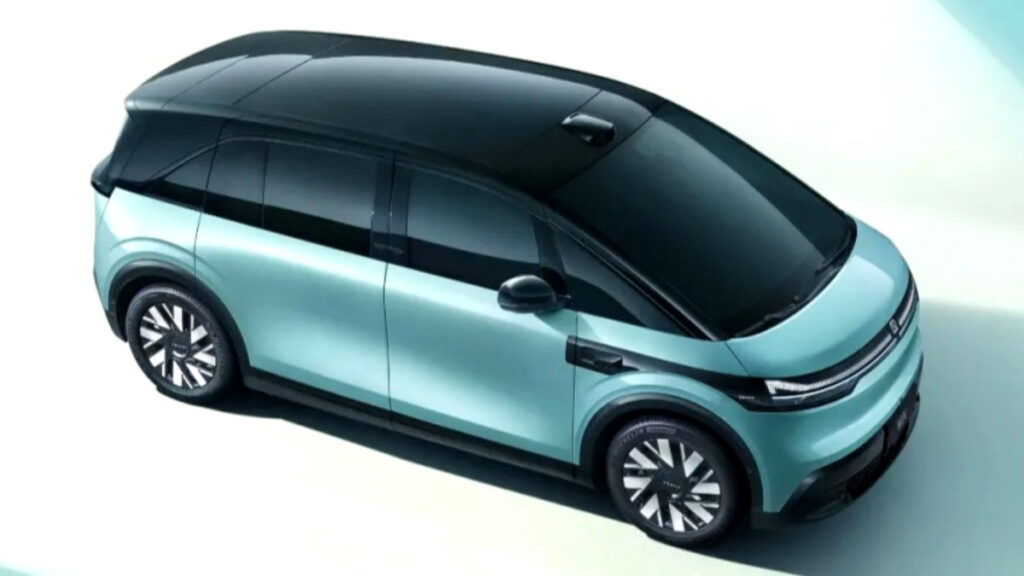 "카니발 '30년 독주' 이제 끝?"…실내 보고 '입 떡' 벌어지는 이 車, 마침내 국내 출시 2 지커 믹스 출시