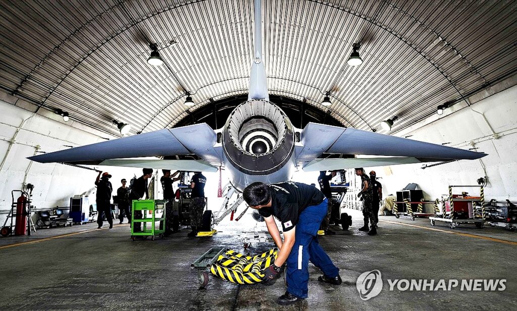 "군 내 최고 엘리트가 어쩌다가" …등 돌린 민심에 '초비상', 이대로면 한국이 휘청인다? 4 간부 전역